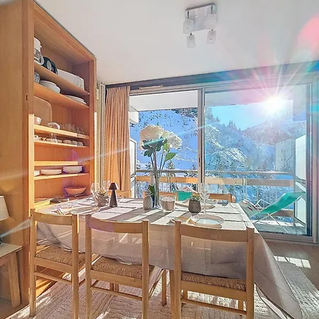 1650 -front De Neige Mountain View 7s09 Apartment